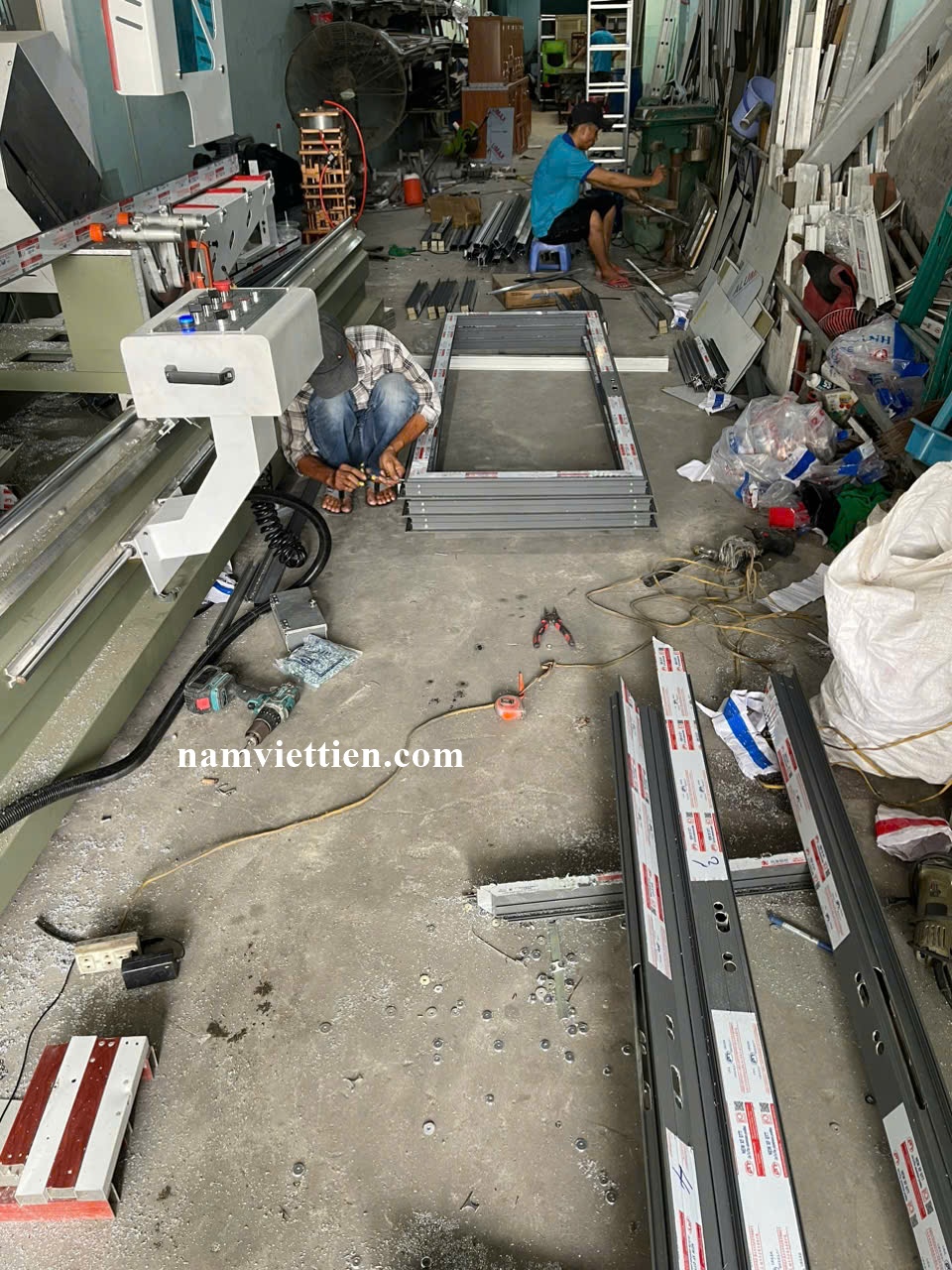 Làm cửa nhôm Xingfa TPHCM