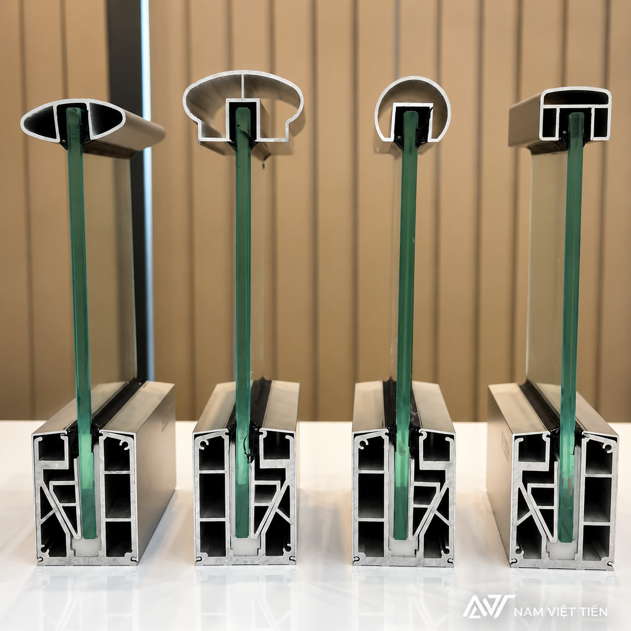 cấu tạo lan can kính cường lực
