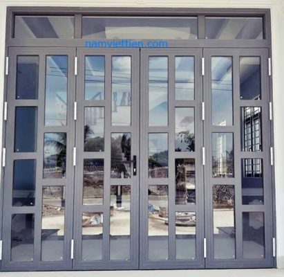 Cửa nhôm Xingfa màu xám đen bốn cánh chia nhiều ô kính