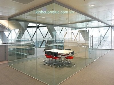 vách ngăn kính phòng tắm