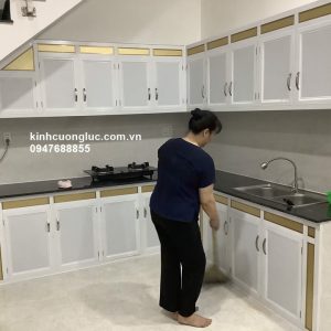 Tủ bếp nhôm kính giá rẻ hcm