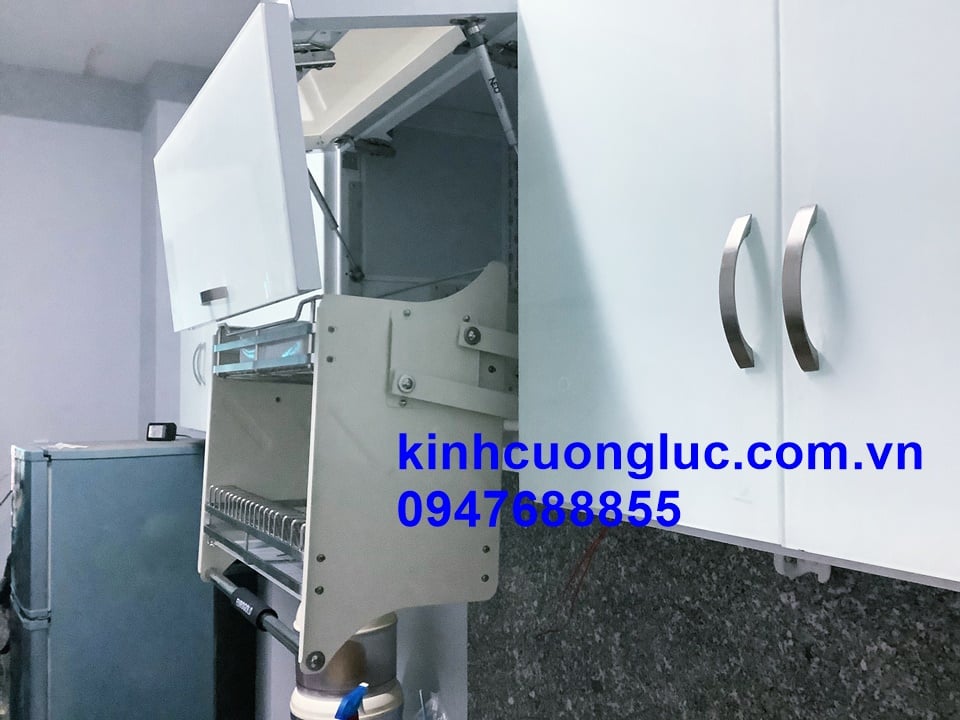 cửa tủ bếp bằng nhôm