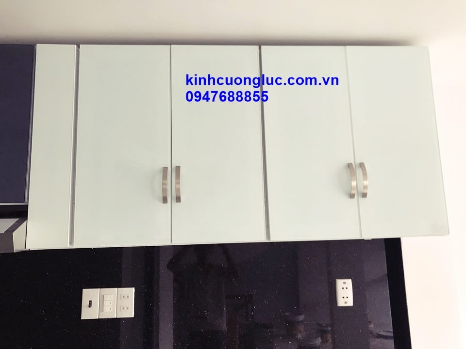 tủ bếp nhôm trắng sữa