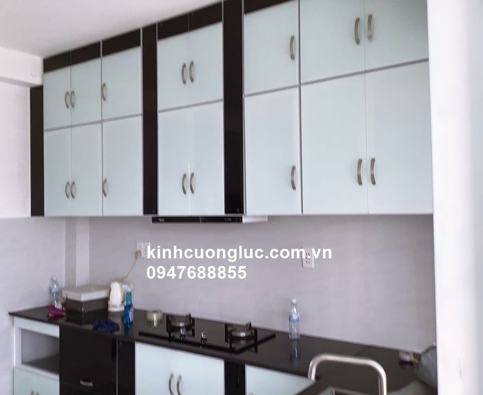 tủ bếp nhôm kính cao cấp