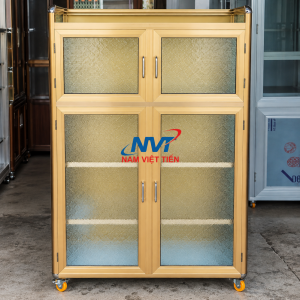 Tủ nhôm kính màu vàng với kính mờ hoa văn