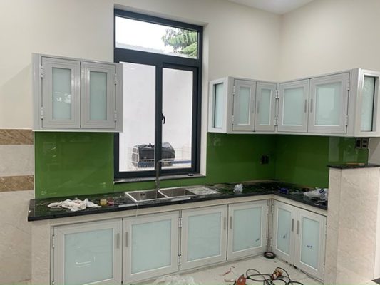 Tủ Bếp Nhôm Kính Cho Căn Hộ Chung Cư