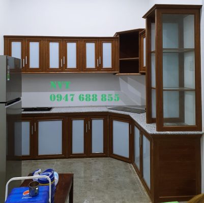 Xưởng sản xuất tủ bếp nhôm kính gồm những gì?