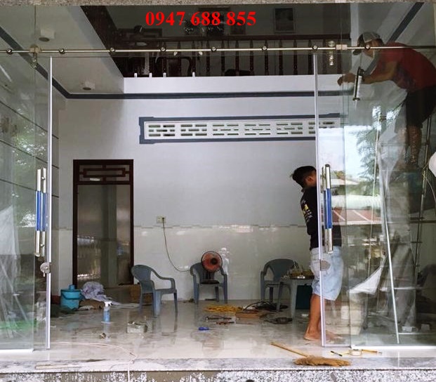 sửa cửa kính cường lực