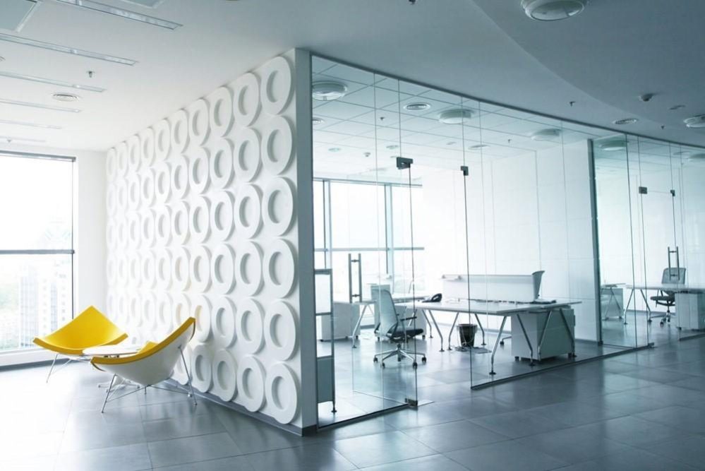 cửa kính mặt tiền showroom đẹp