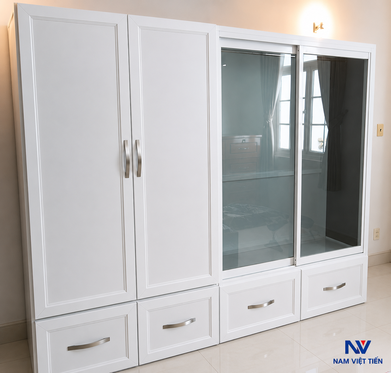 Tủ áo nhôm kính cửa lùa khung trắng phòng ngủ