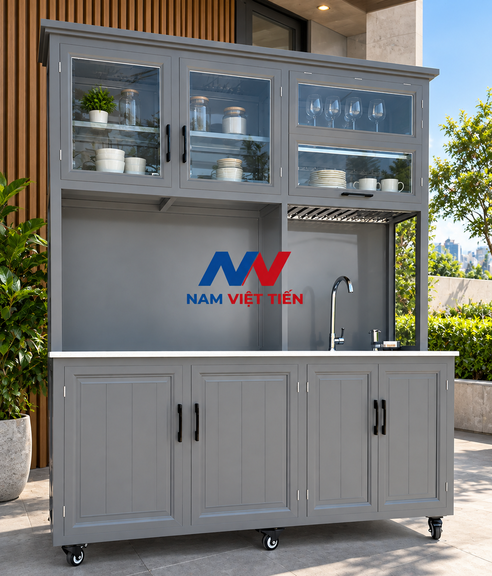 Tủ Bếp Nhôm Kính Di Động Có Vòi Rửa Tủ bếp nhôm kính di động đặt ngoài sân vườn