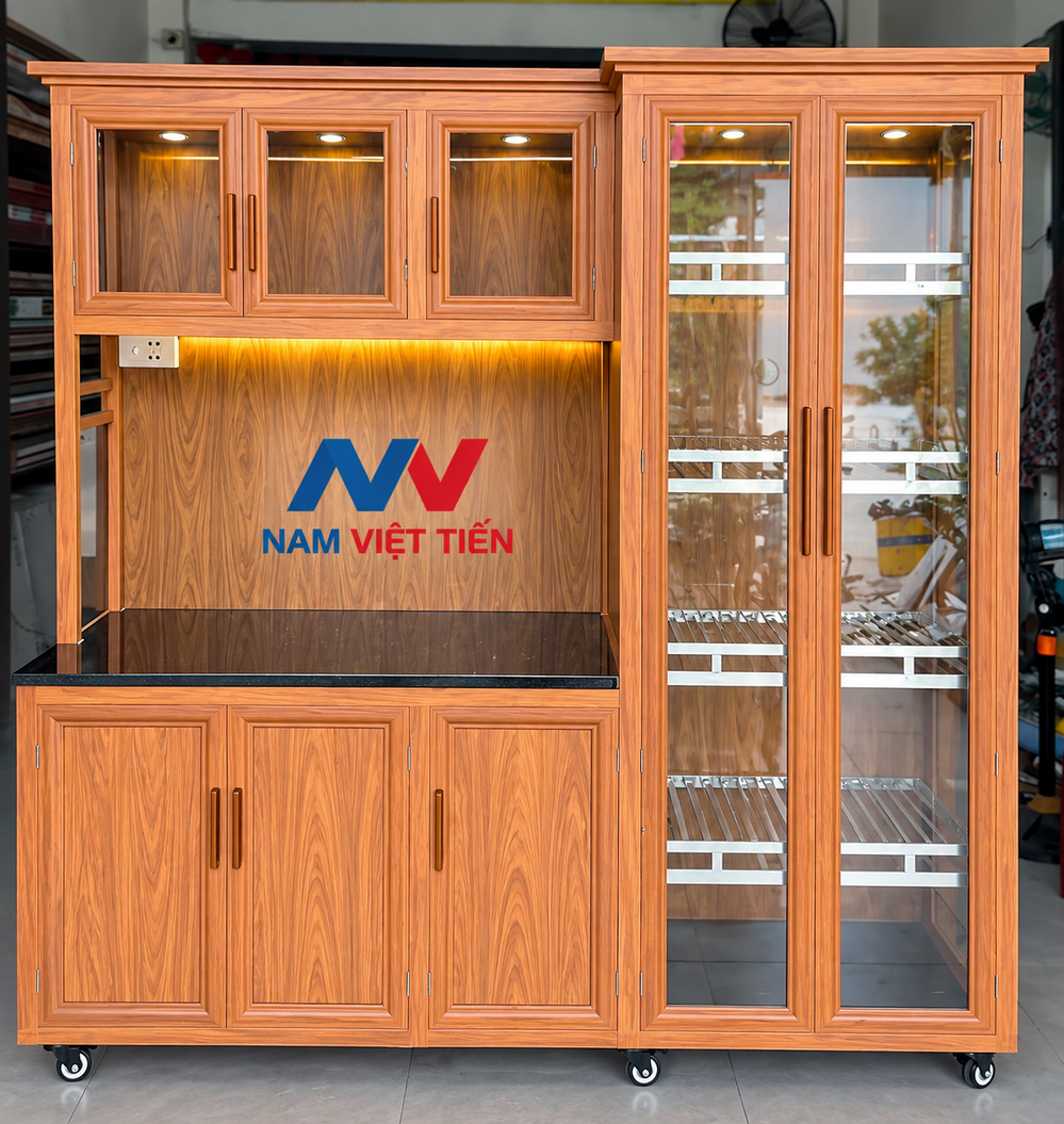 Tủ bếp nhôm kính di động vân gỗ có tủ kính cao